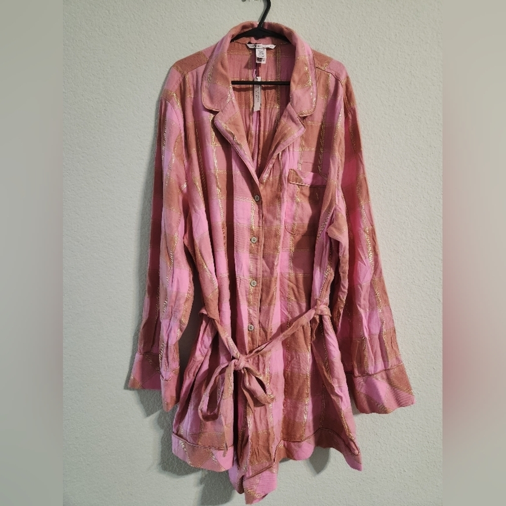 Victoria’s Secret NWT Women’s Pink Sparkly Gold l/s button up sleep romper XL